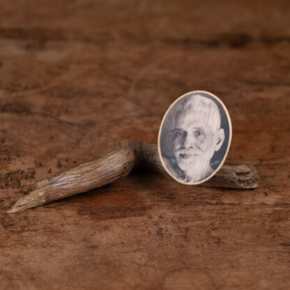 Shrine Ornament ~ Ramana Black & White